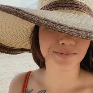 Meet your Posher, Cristina